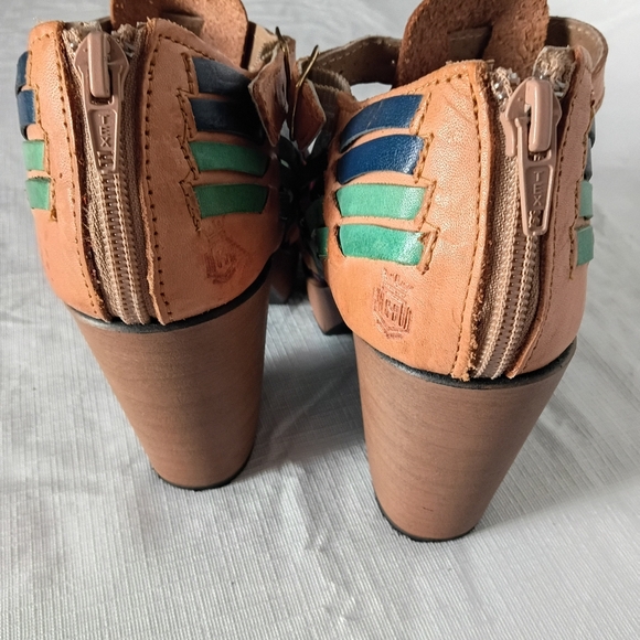Huellas Mexicanas Leather Handmade Rainbow Block Heels Huarache Sandals  Size 7 - Picture 12 of 15